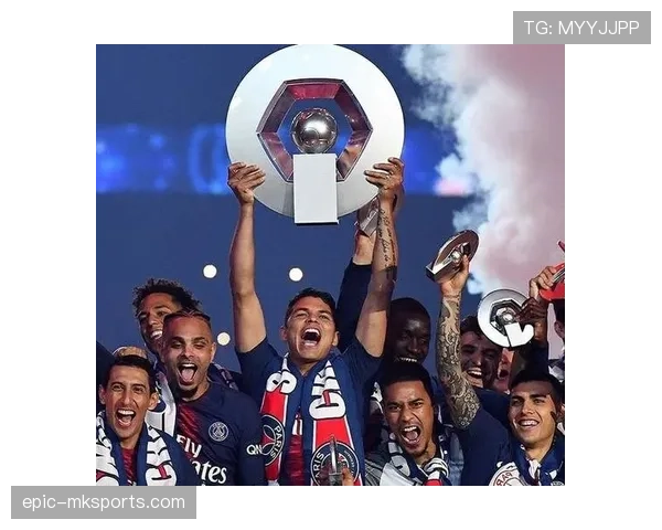 拉菲尼亚：法甲至英超的多联赛成长路径解析